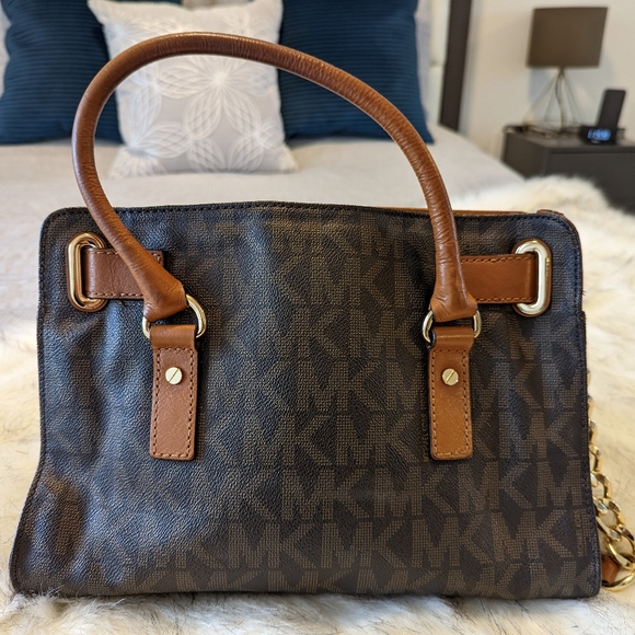 Michael Kors Monogram leather satchel with gold lock - Picture 4 of 4